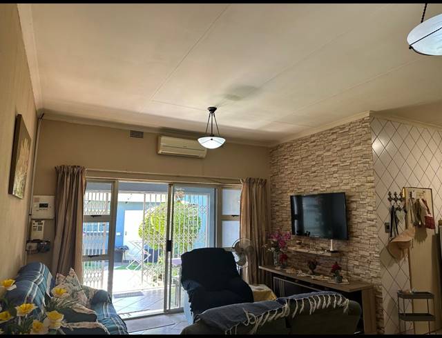 1 BEDROOM TOWNHOUSE FOR SALE IN WATERVAL EAST